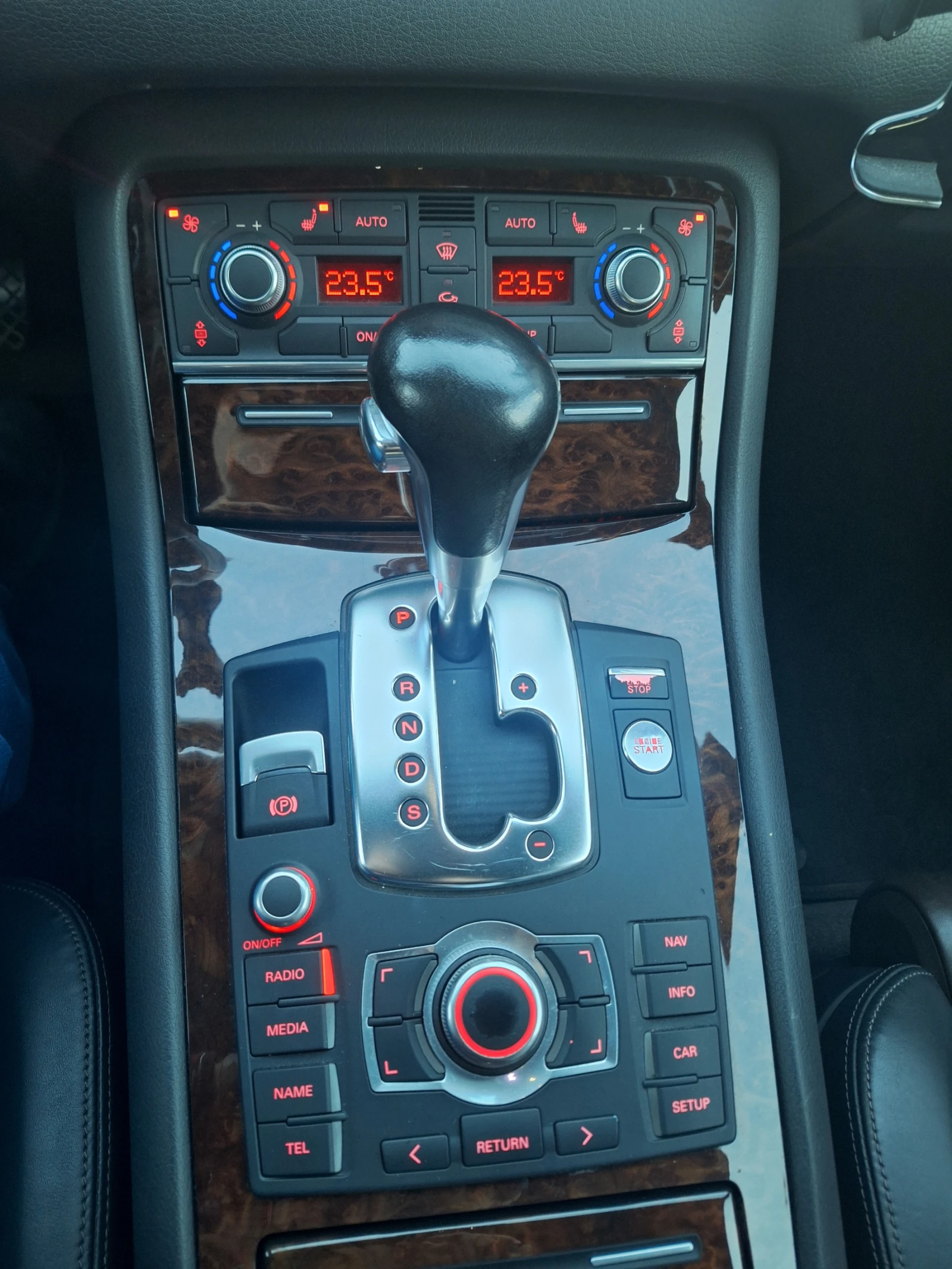 Audi A8, снимка 11 - Автомобили и джипове - 53882364