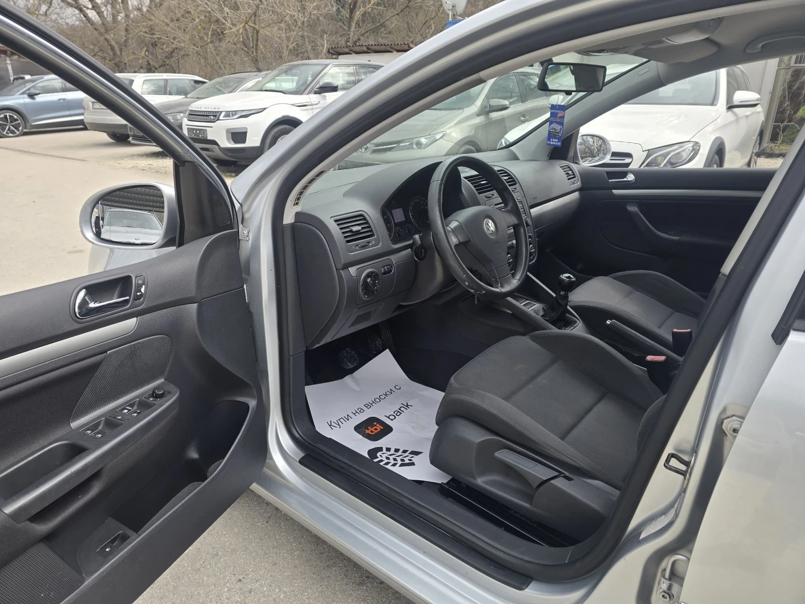 VW Golf 1.6FSI 116к.с Comfort line, снимка 11 - Автомобили и джипове - 53903040