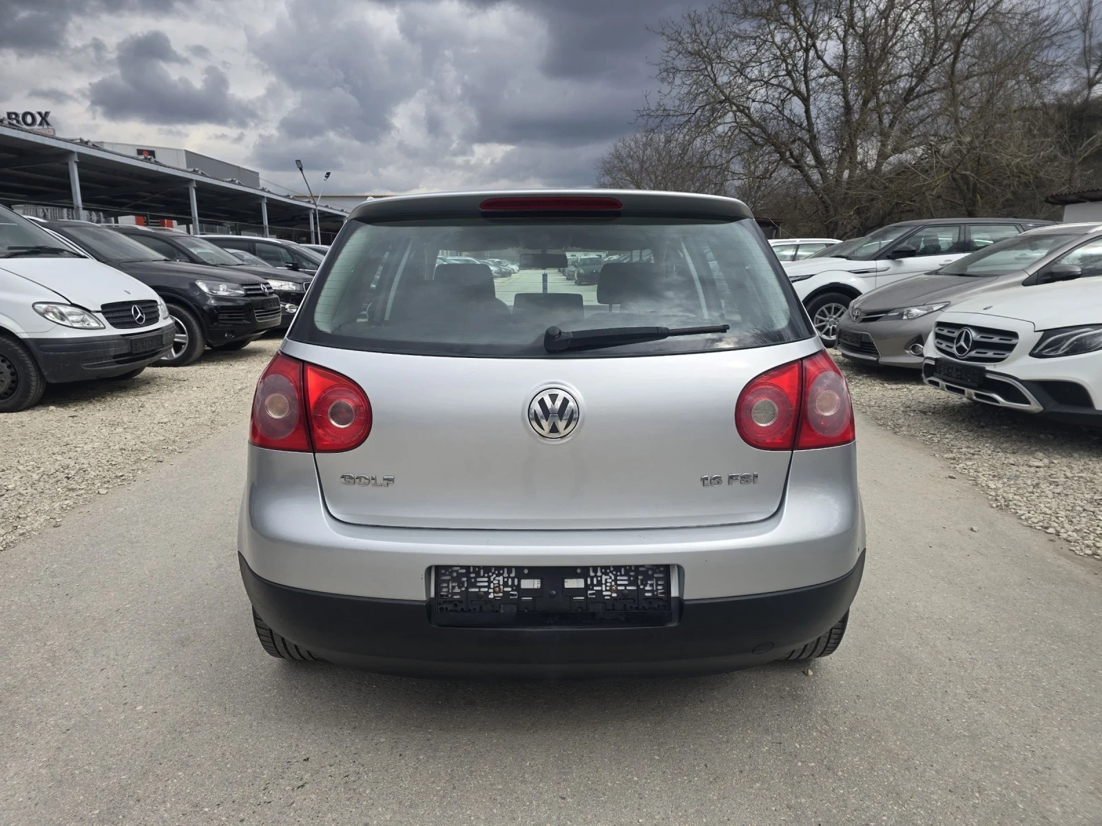 VW Golf 1.6FSI 116к.с Comfort line, снимка 6 - Автомобили и джипове - 53903040