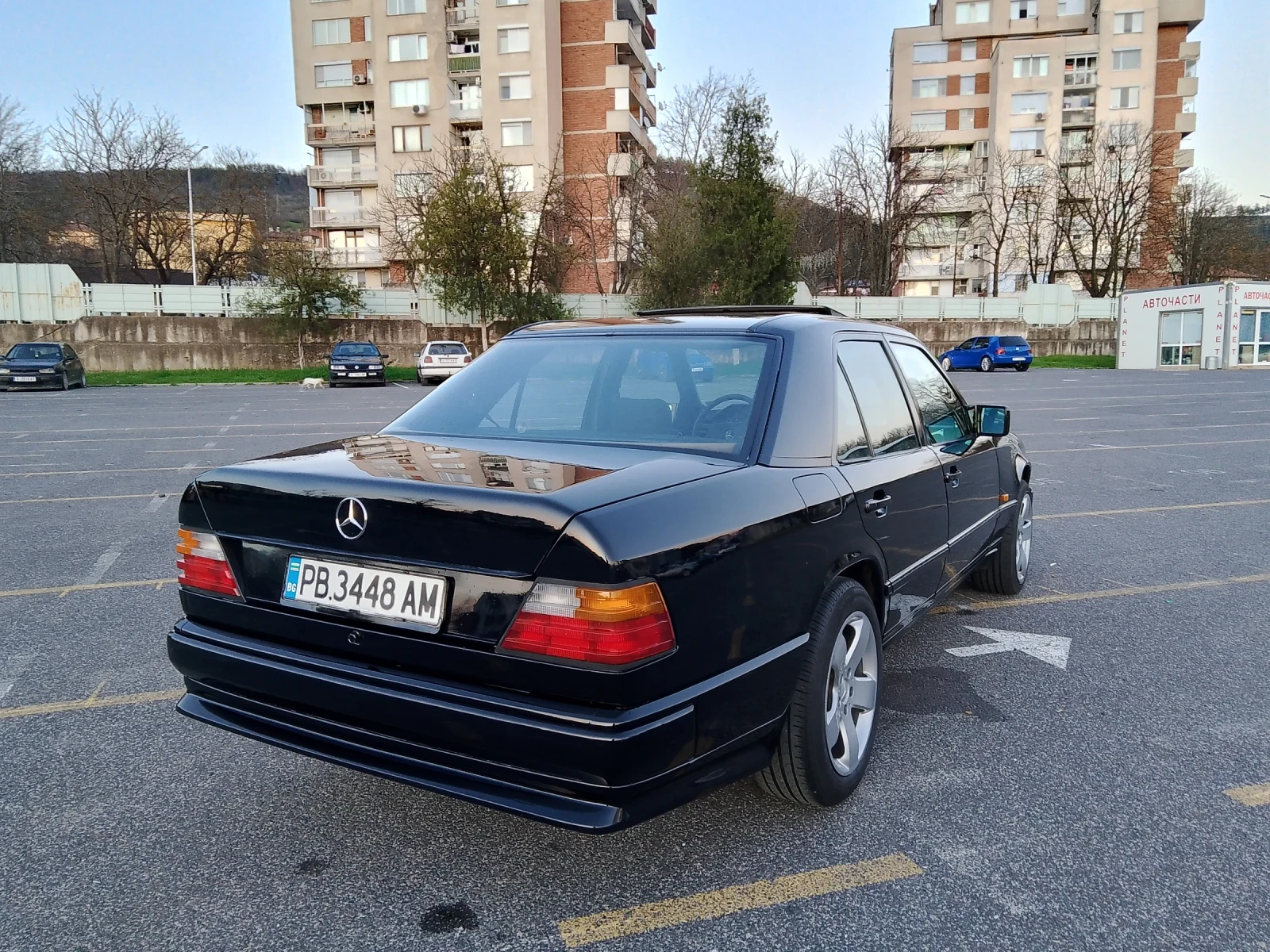 Mercedes-Benz 124 200E, снимка 7 - Автомобили и джипове - 54138860