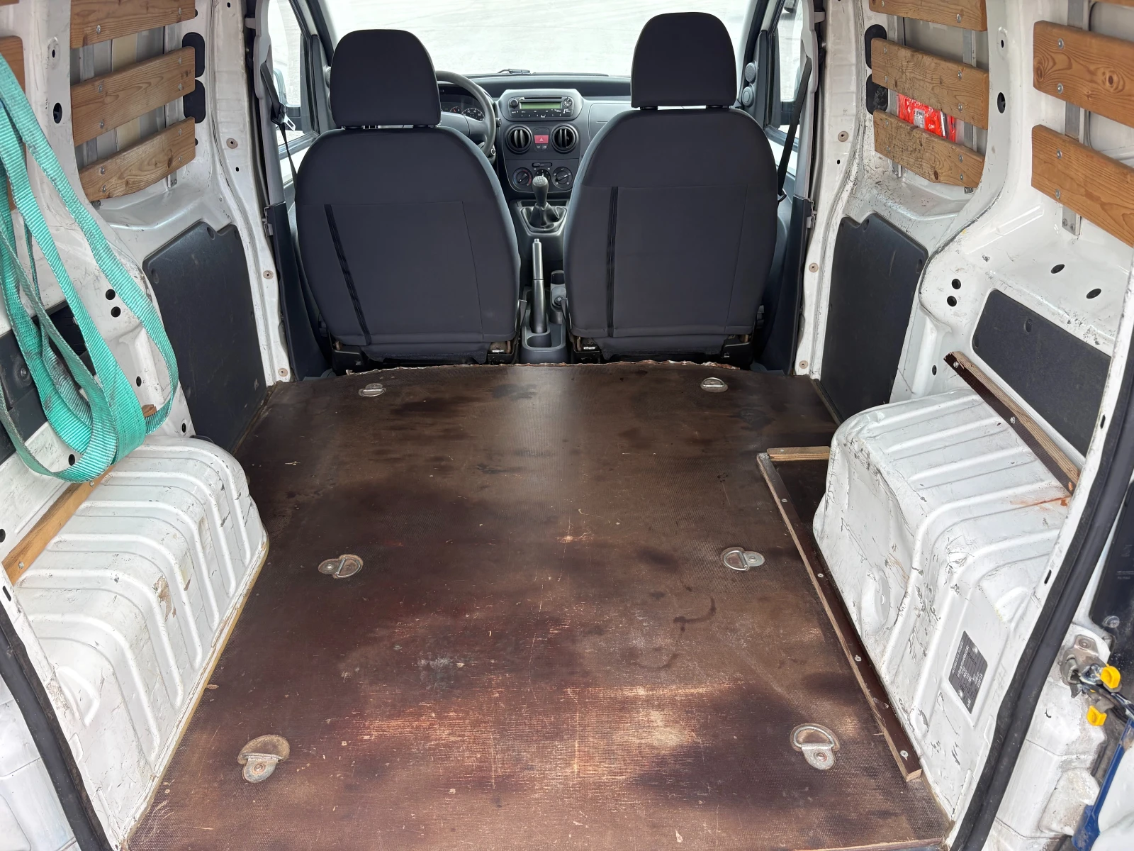 Peugeot Bipper 1.4HDI , снимка 8 - Автомобили и джипове - 54744282