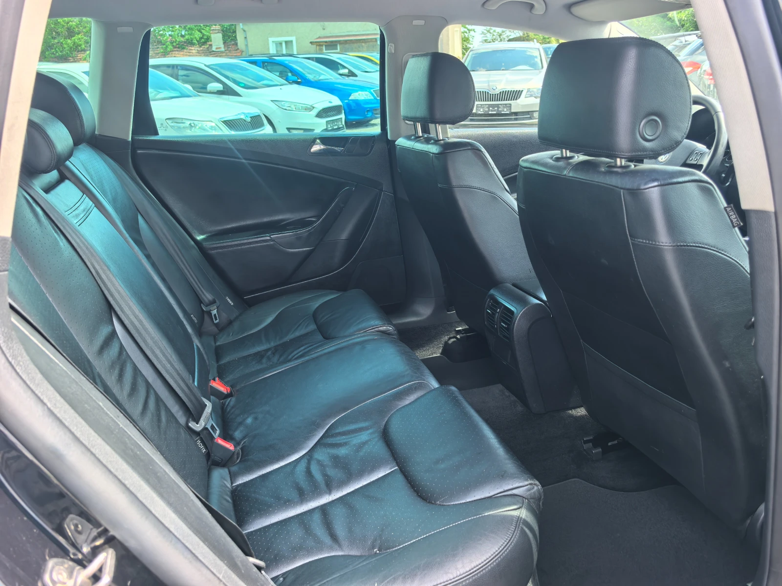VW Passat 2.0TDI, снимка 12 - Автомобили и джипове - 54822170