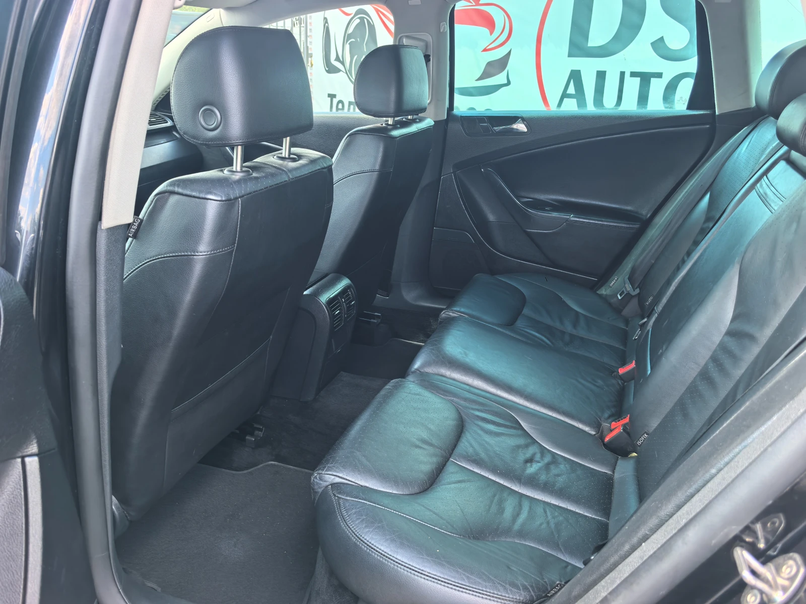 VW Passat 2.0TDI, снимка 10 - Автомобили и джипове - 54822170