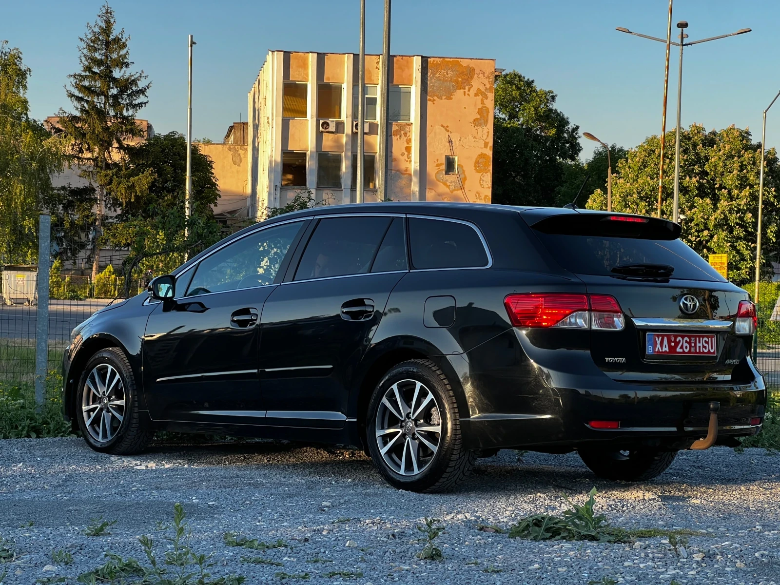 Toyota Avensis 2.0D 126hp, снимка 4 - Автомобили и джипове - 54826367
