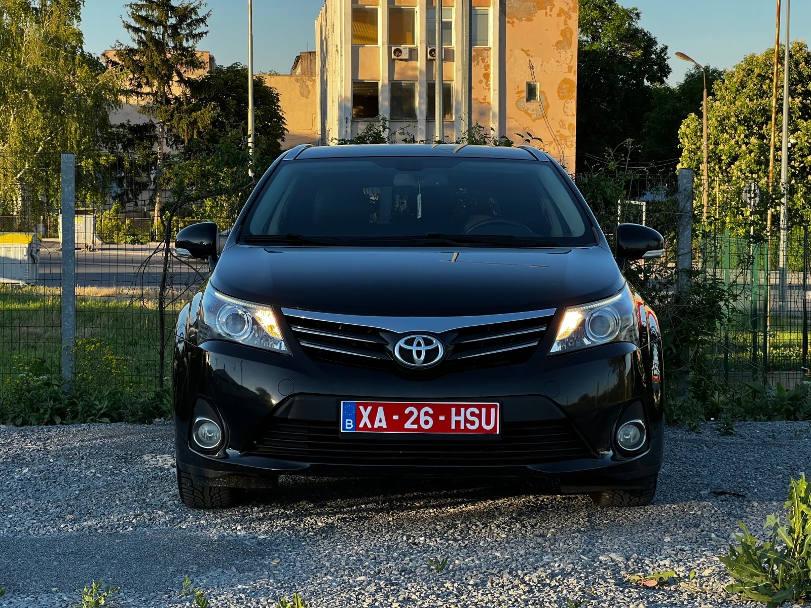 Toyota Avensis 2.0D 126hp, снимка 5 - Автомобили и джипове - 54826367