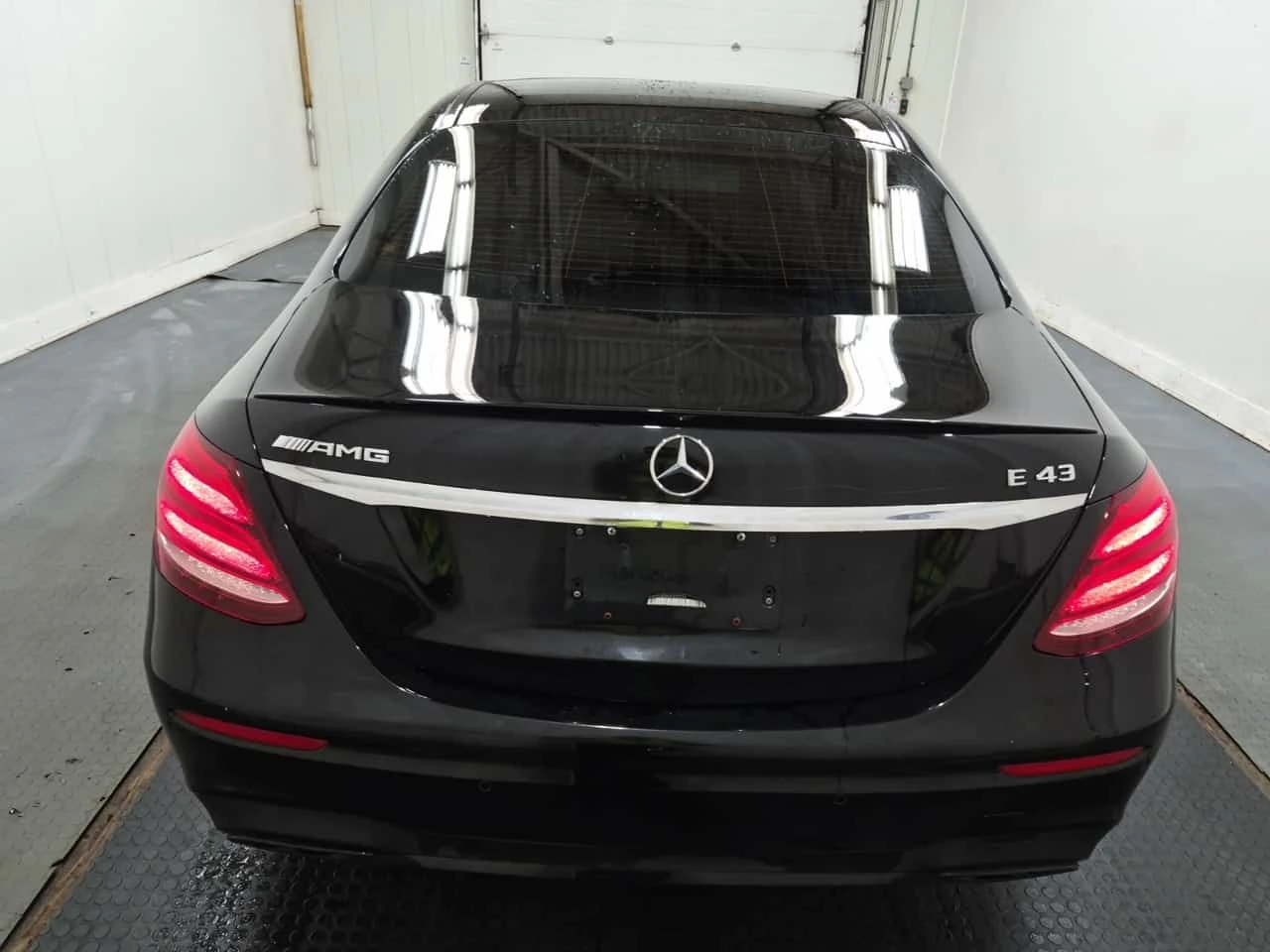 Mercedes-Benz E 43 AMG CARFAX/���������/360 ���/������/�������/����/ | Mobile.bg � ����������� 17