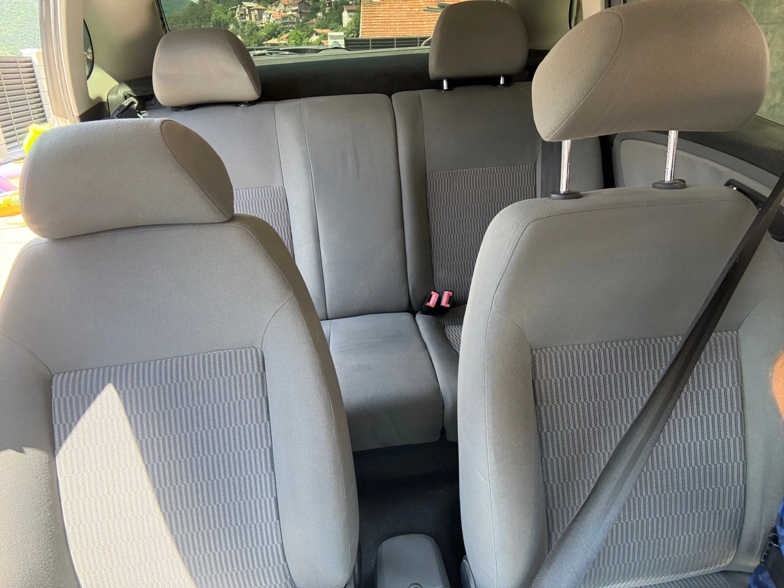 Seat Ibiza 1.4 Климатроник, Бензин/Газ, снимка 8 - Автомобили и джипове - 55228807