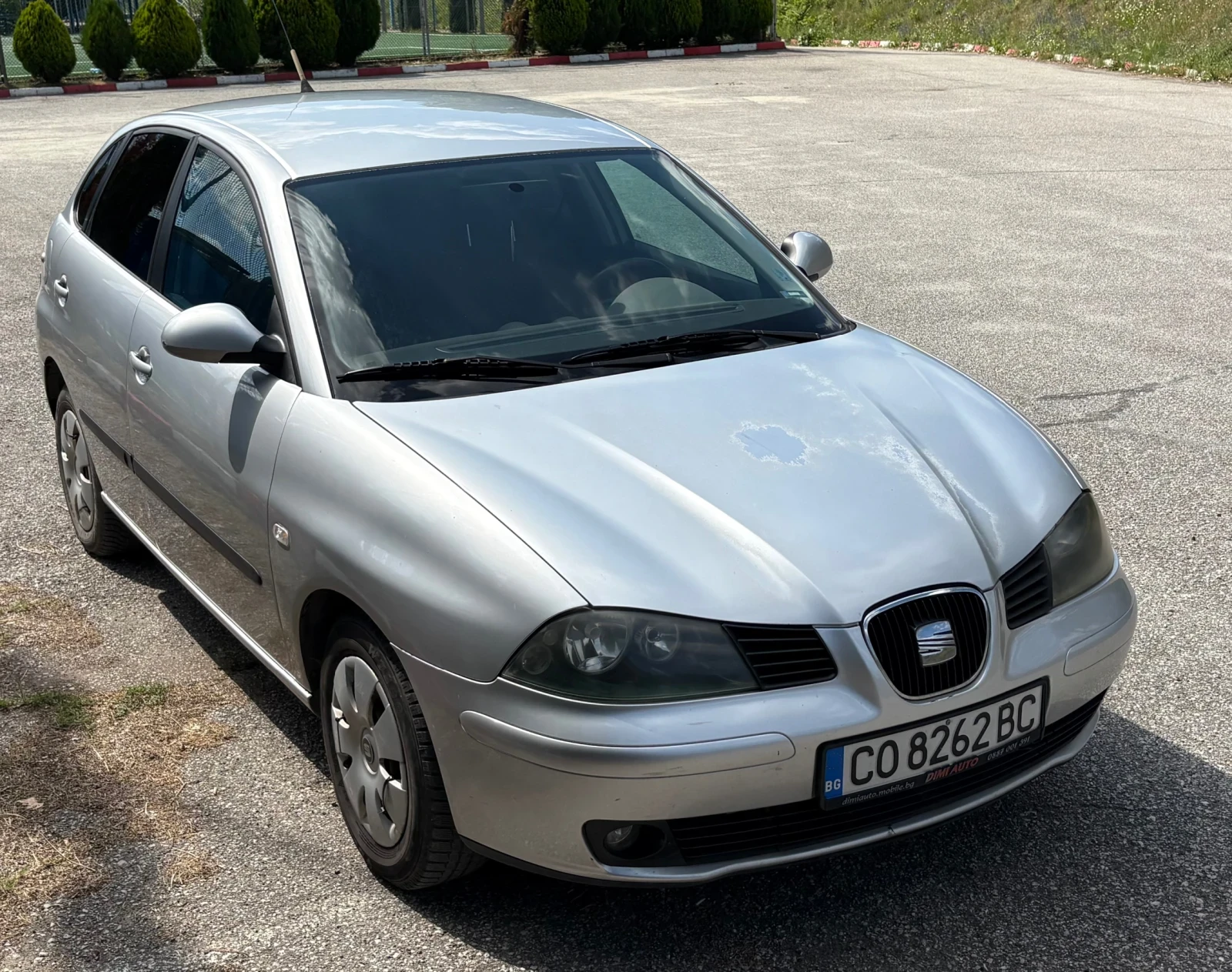 Seat Ibiza 1.4 Климатроник, Бензин/Газ, снимка 2 - Автомобили и джипове - 55228807