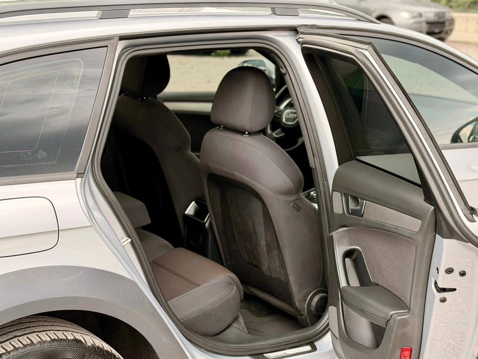 Audi A4 2.0TDI Allroad 190к.с * Distronic* * Bi-Xenon* , снимка 12 - Автомобили и джипове - 55426879