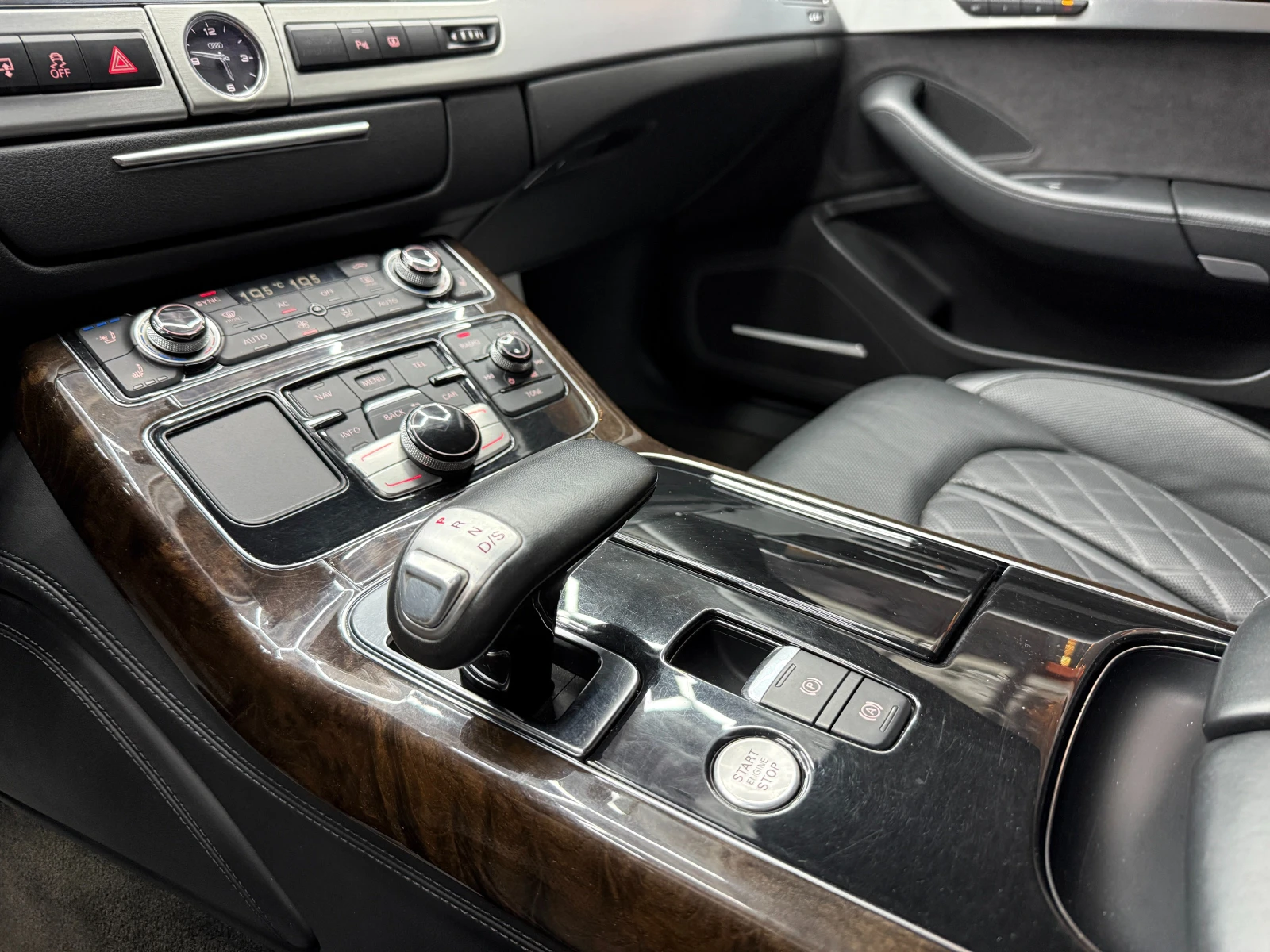 Audi A8 4.2d 351 к.с., снимка 14 - Автомобили и джипове - 55752357