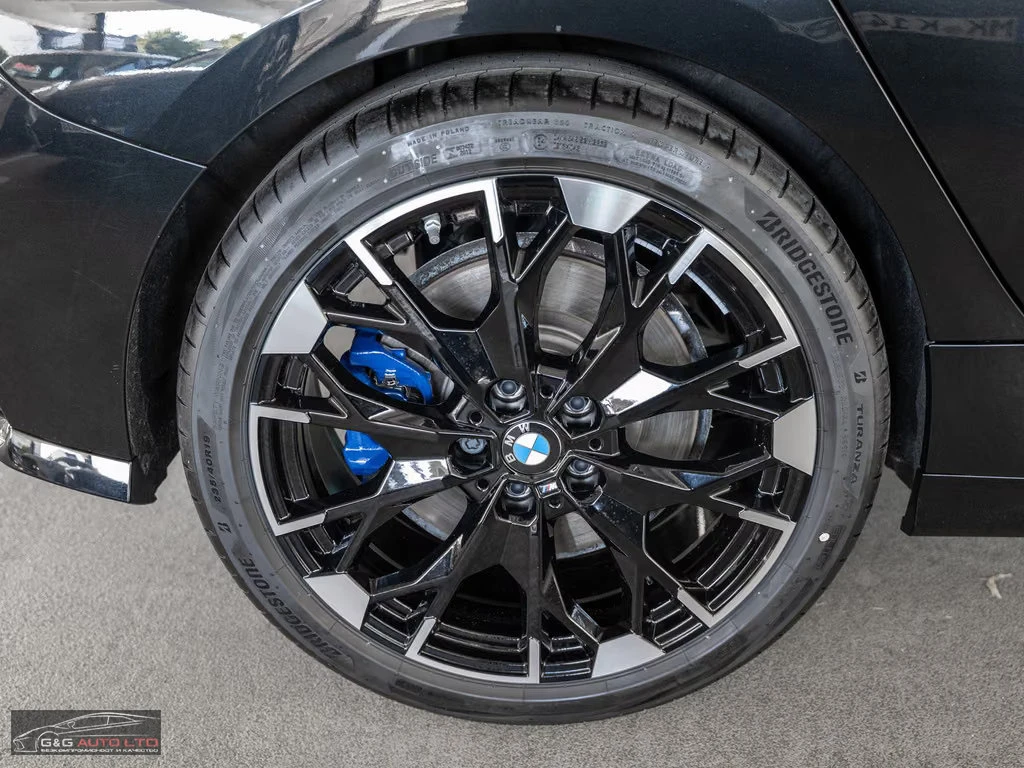 BMW 135 xDRIVE/300HP/HUD/360/LED/MEMO/H&K/ACC/889z, снимка 9 - Автомобили и джипове - 56114289