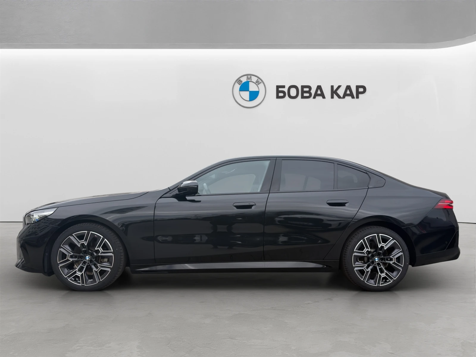 BMW 520 xDrive Sedan, снимка 3 - Автомобили и джипове - 56326330