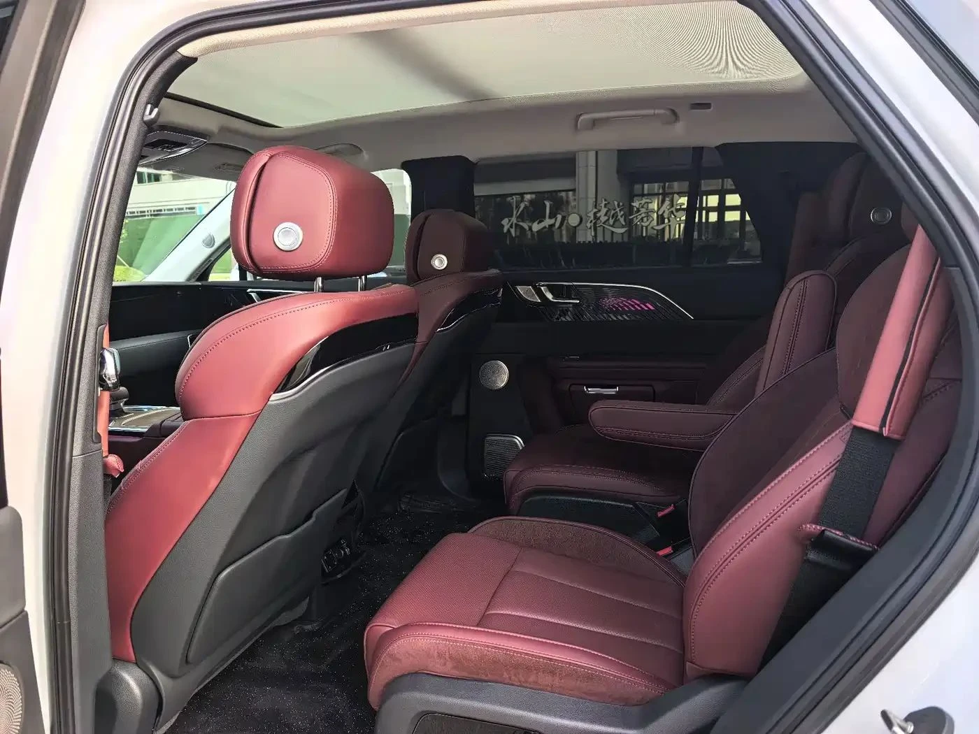 HongQi E-HS9 | Mobile.bg � ����������� 13