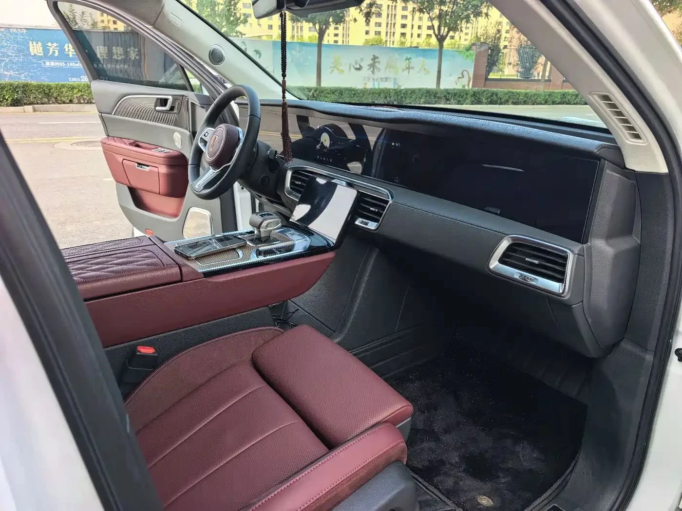 HongQi E-HS9 | Mobile.bg � ����������� 10