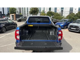 Toyota Hilux DOUBLE CAB 2.8D AT INVINCIBLE, снимка 10