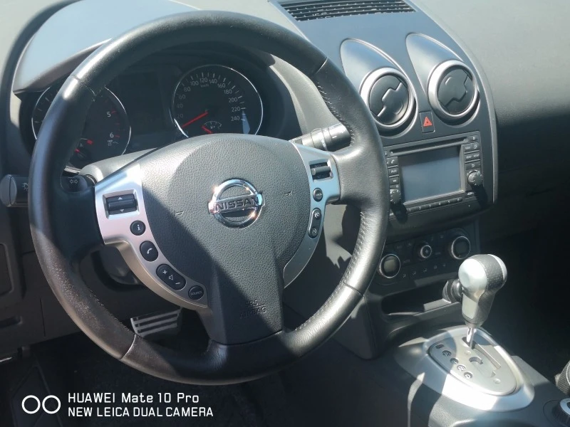 Nissan Qashqai 2.0DIESEL 4x4  AUTOMAT, снимка 8 - Автомобили и джипове - 46759460