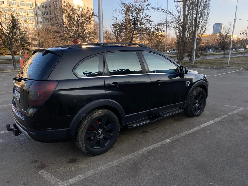 Chevrolet Captiva 2.0D LT 4X4 NAVI, ТЕГЛИЧ, 6+ 1, FULL EXTRA, снимка 4 - Автомобили и джипове - 48973321