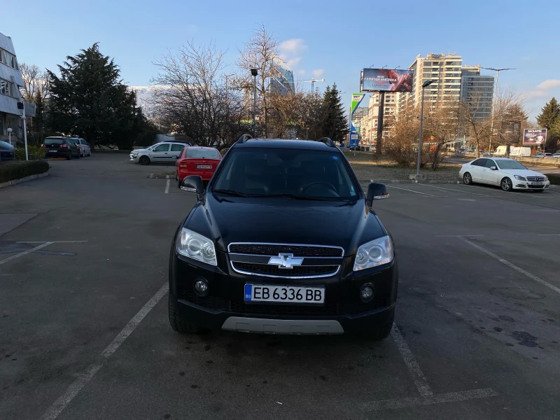 Chevrolet Captiva 2.0D LT 4X4 NAVI, ТЕГЛИЧ, 6+ 1, FULL EXTRA, снимка 1 - Автомобили и джипове - 48973321