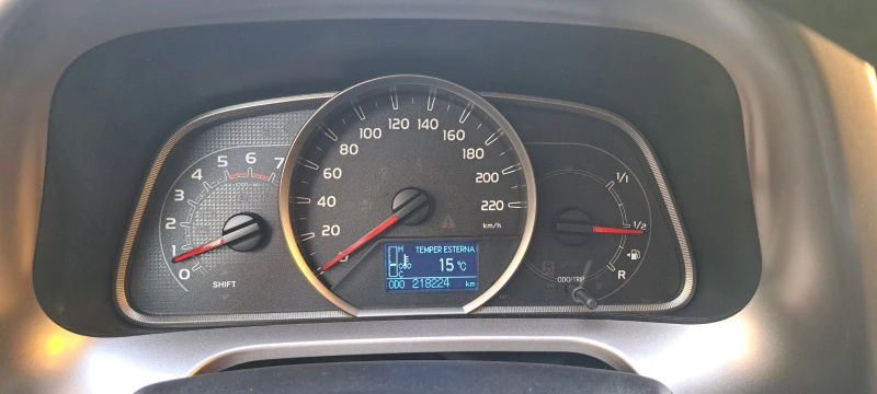 Toyota Rav4 2.2 D4D 150kc 4x4, снимка 11 - Автомобили и джипове - 52228403