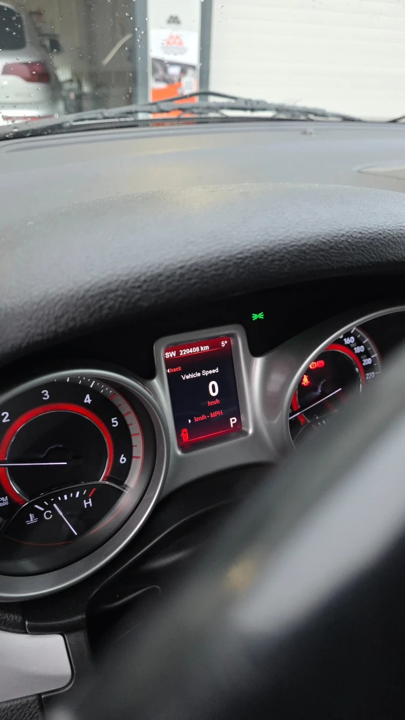 Fiat Freemont 2.0 MultiJet 170hp, снимка 8 - Автомобили и джипове - 52772210