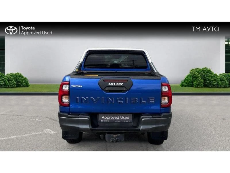 Toyota Hilux DOUBLE CAB 2.8D AT INVINCIBLE, снимка 4 - Автомобили и джипове - 56353896