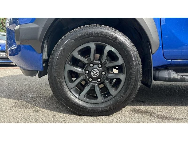 Toyota Hilux DOUBLE CAB 2.8D AT INVINCIBLE, снимка 16 - Автомобили и джипове - 56353896