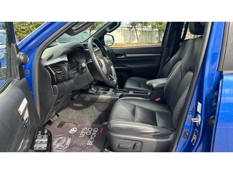 Toyota Hilux DOUBLE CAB 2.8D AT INVINCIBLE, снимка 12 - Автомобили и джипове - 56353896