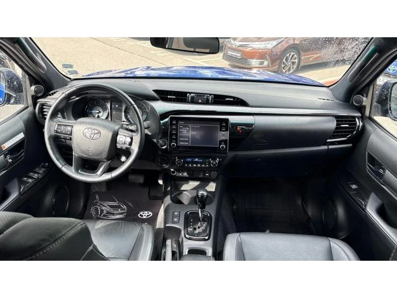 Toyota Hilux DOUBLE CAB 2.8D AT INVINCIBLE, снимка 8 - Автомобили и джипове - 56353896