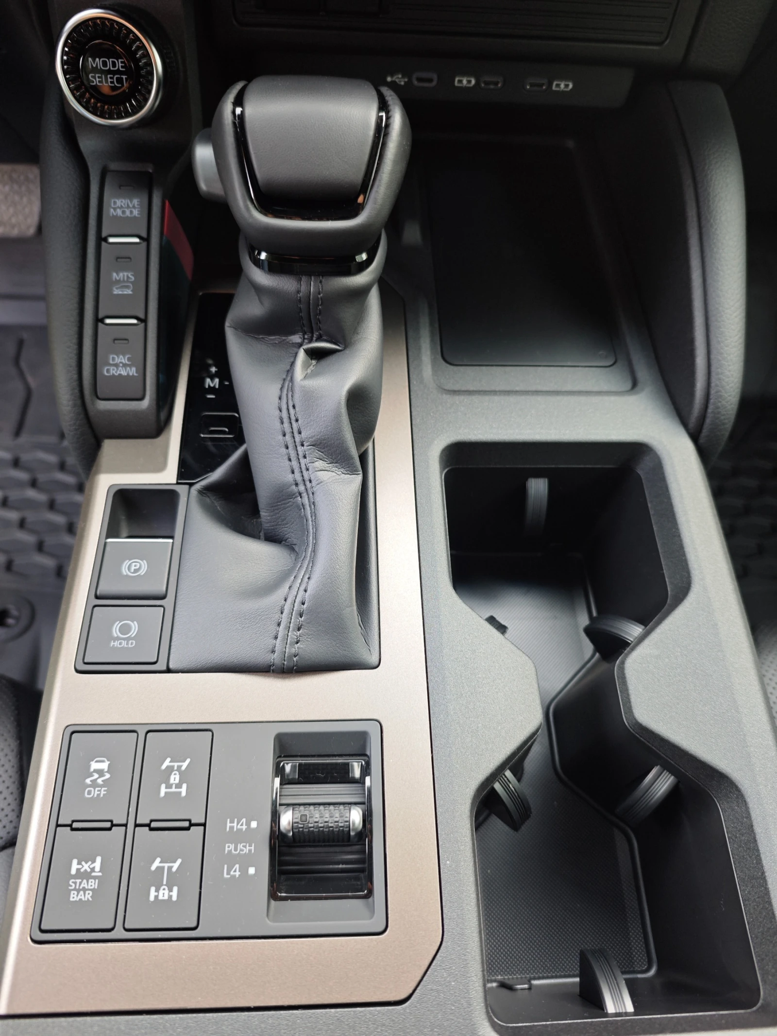 Toyota Land cruiser i-FORCE MAX Full Hybrid 4WD ECT-i, снимка 9 - Автомобили и джипове - 55376649