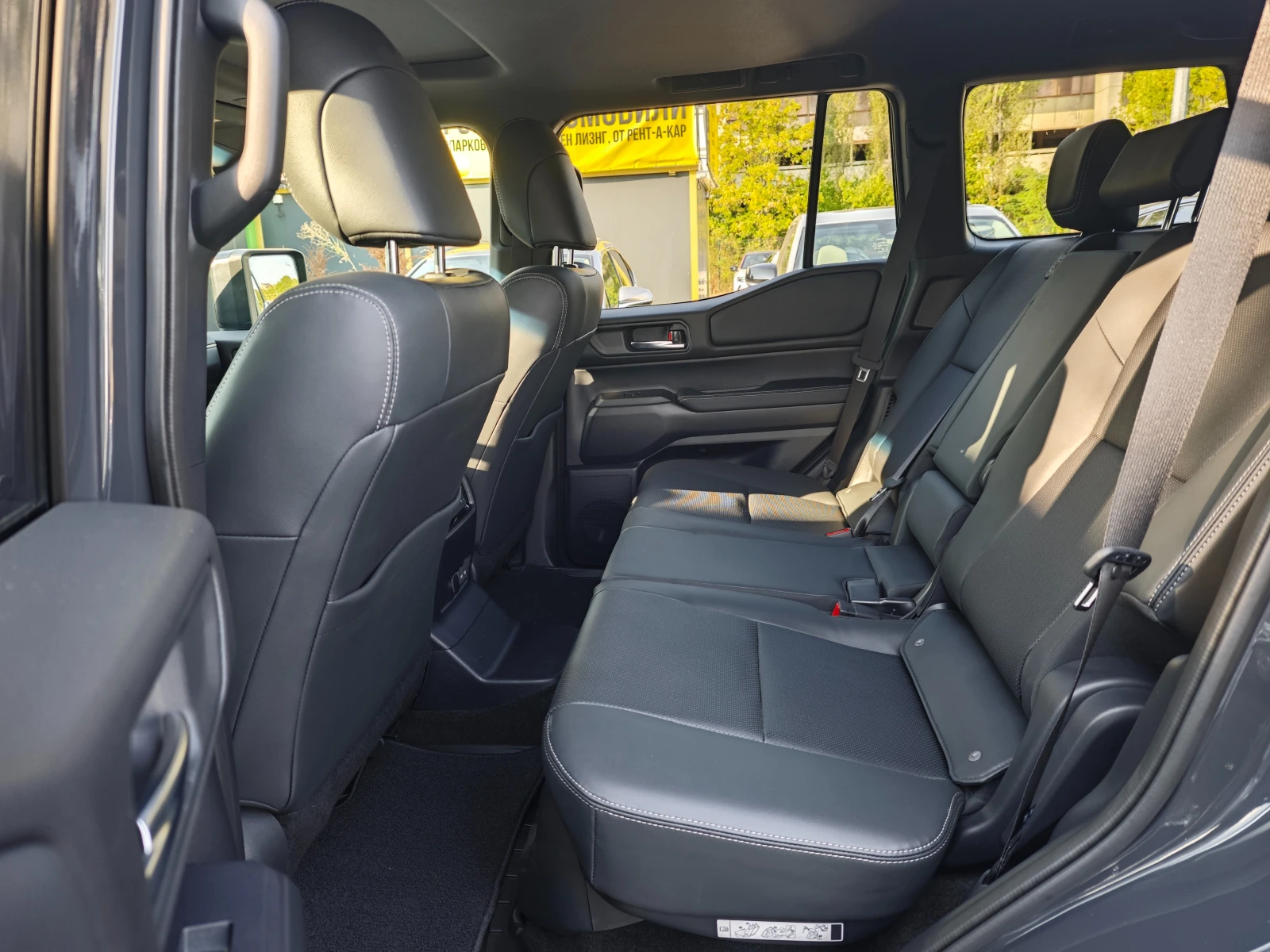 Toyota Land cruiser i-FORCE MAX Full Hybrid 4WD ECT-i, снимка 14 - Автомобили и джипове - 55376649
