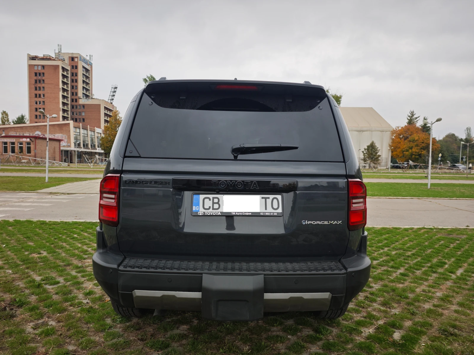 Toyota Land cruiser i-FORCE MAX Full Hybrid 4WD ECT-i, снимка 5 - Автомобили и джипове - 55376649