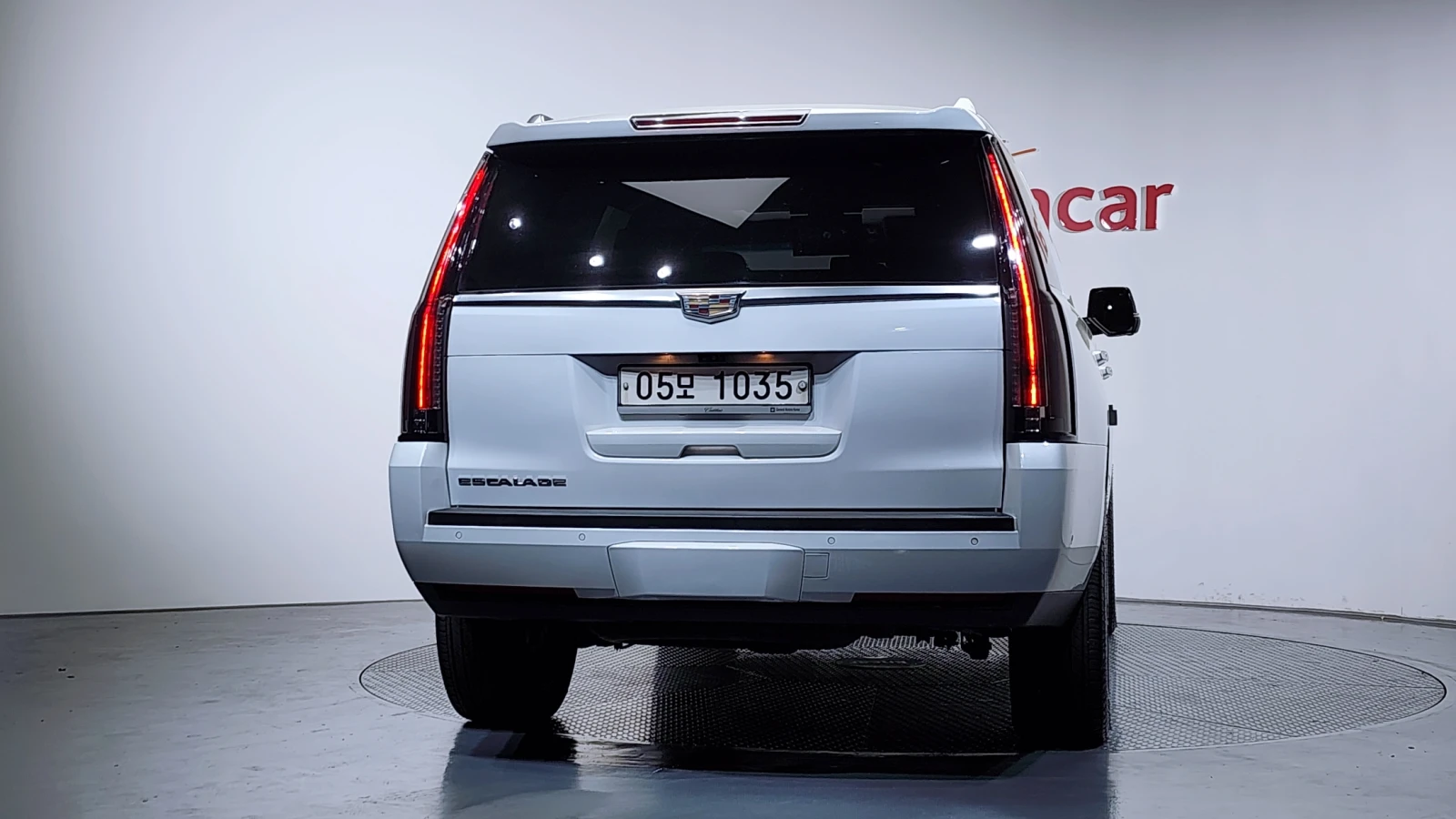 Cadillac Escalade 6.2* ЕЛ. БАГАЖНИК* 360* HUD* BLIND SPOT* КРАЙНА ЦЕ, снимка 4 - Автомобили и джипове - 55367064