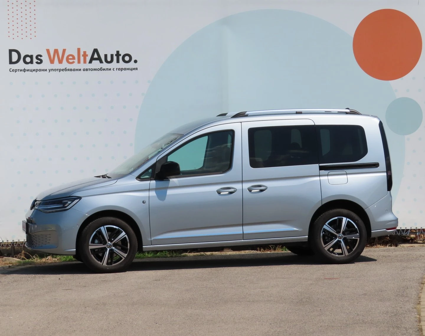 VW T-Roc, снимка 4 - Автомобили и джипове - 55842590