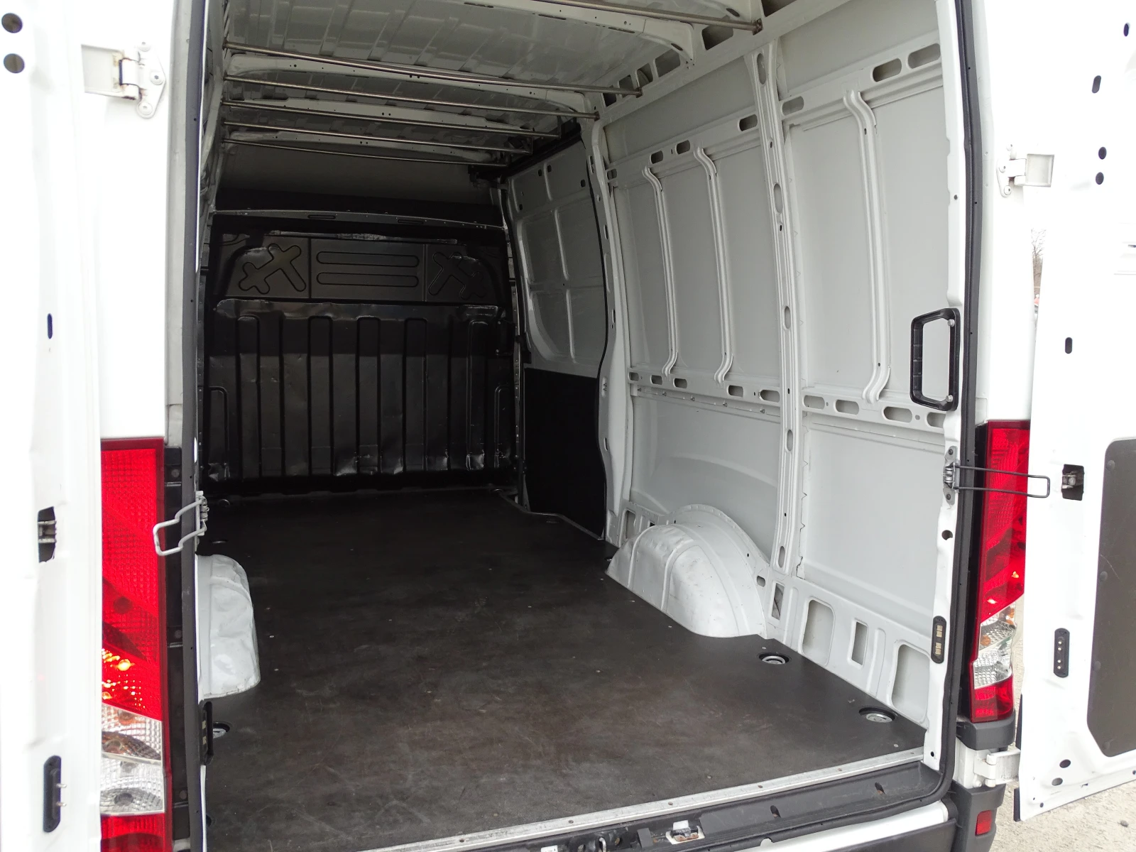 Iveco 35s16   * * * КЛИМАТИК* * * , снимка 11 - Бусове и автобуси - 53910554