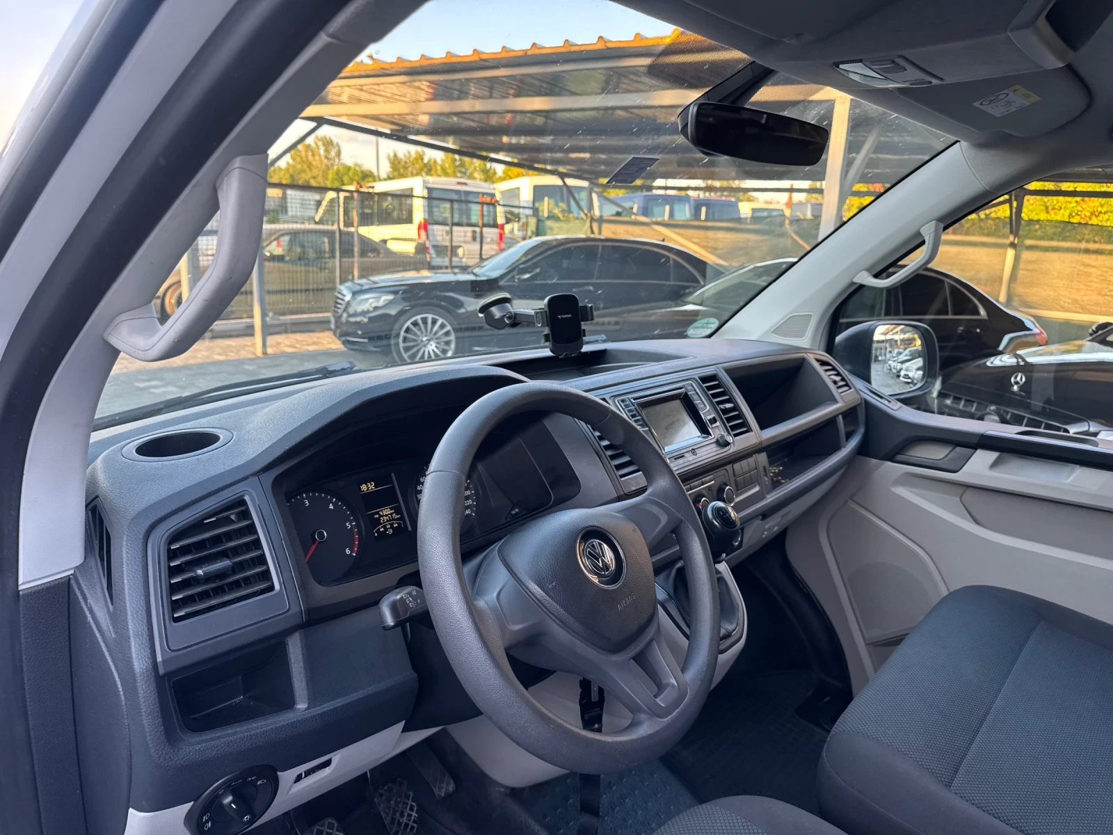 VW Transporter T6 8+ 1 150k.c, снимка 10 - Бусове и автобуси - 56601077