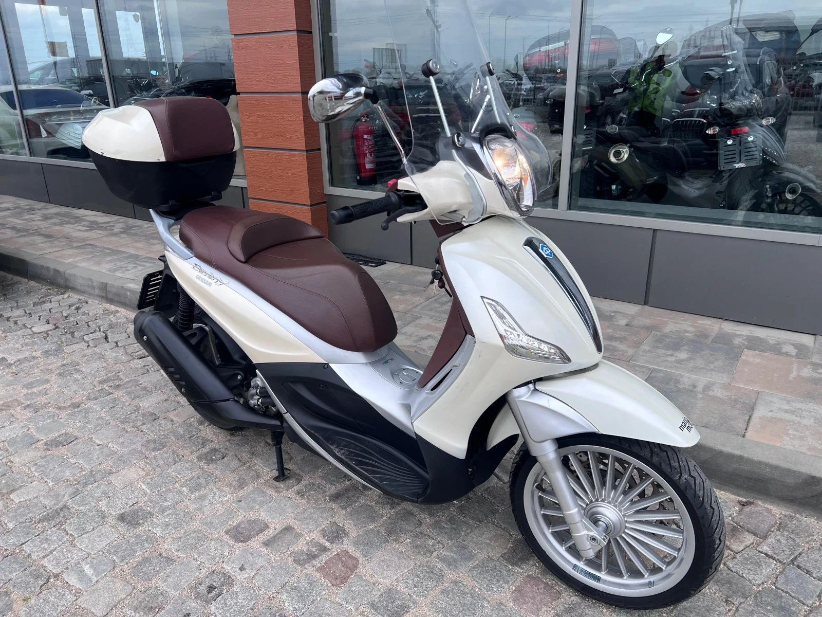 Piaggio Beverly 300, снимка 2 - Мотоциклети и мототехника - 53950891