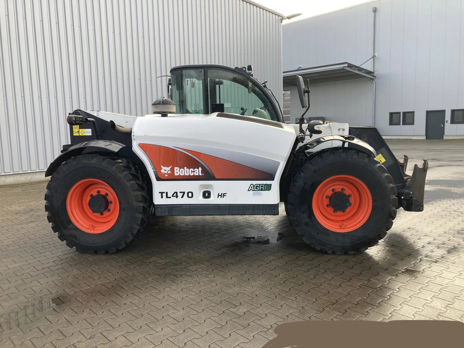 Телескопичен товарач Bobcat TL470 HF AGRI ЛИЗИНГ - изображение 2