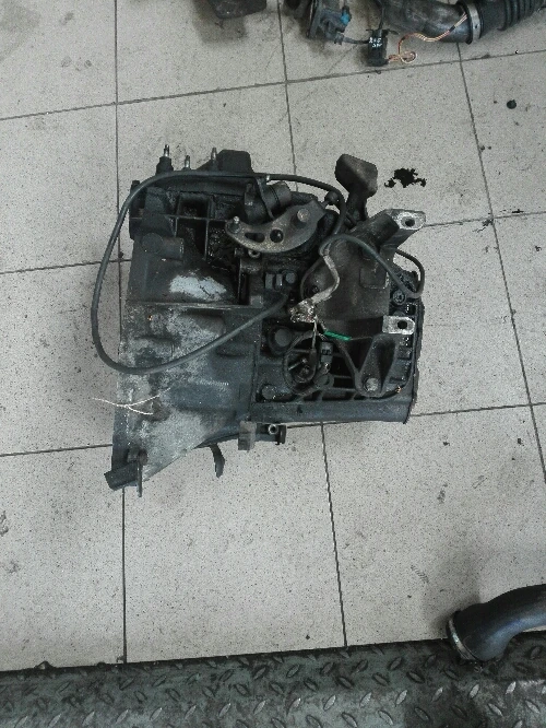 скоростна кутия пежо 407