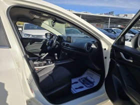 Mazda 3 1.5 SKYACTIV 100к.с Топ състояние , снимка 13