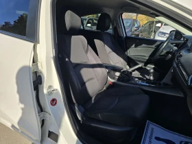 Mazda 3 1.5 SKYACTIV 100к.с Топ състояние , снимка 12