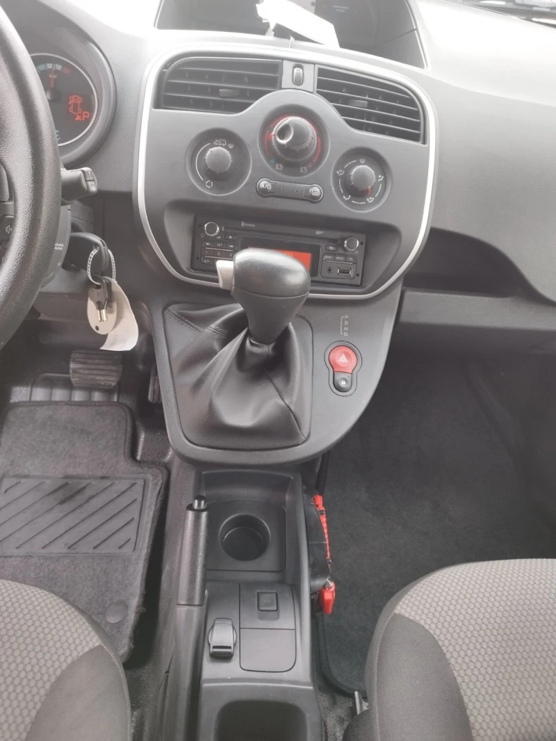 Renault Kangoo Z.E-33 kWh, снимка 4 - Автомобили и джипове - 46517446