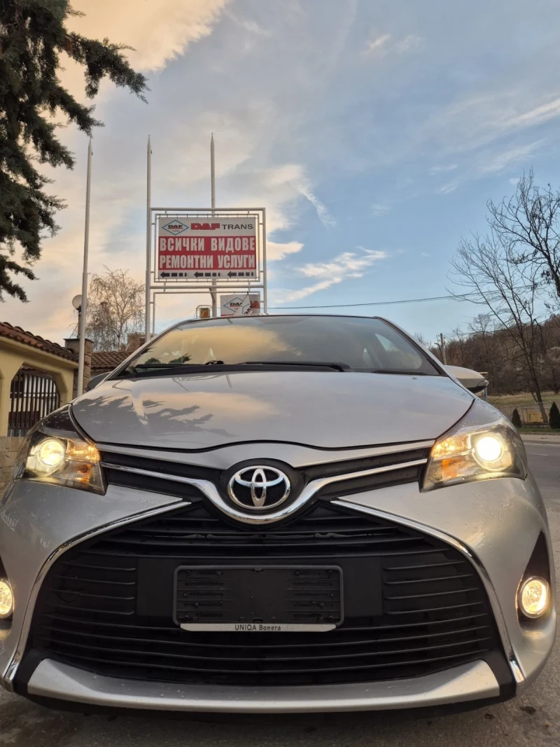 Toyota Yaris, снимка 10 - Автомобили и джипове - 49498137