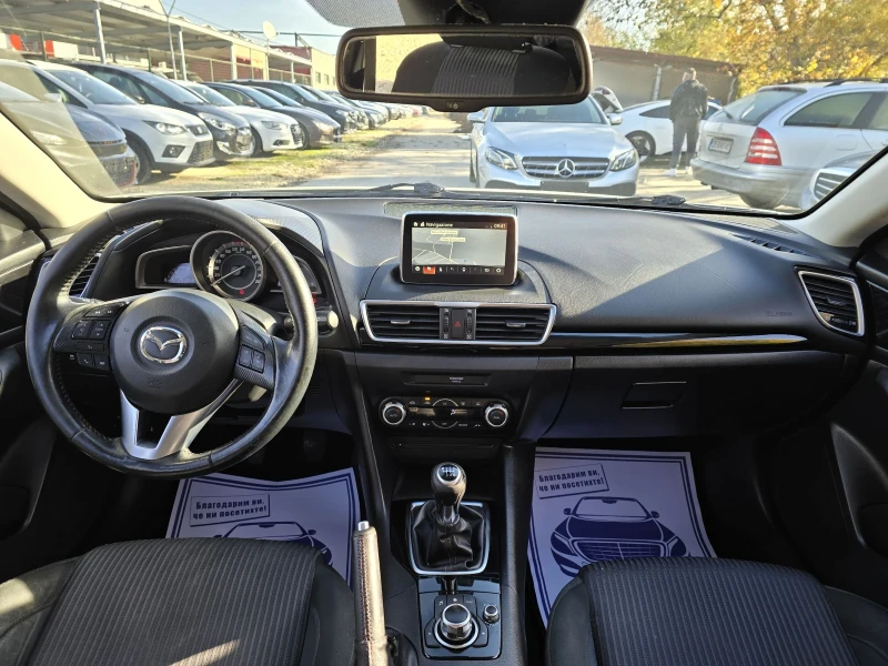 Mazda 3 1.5 SKYACTIV 100к.с Топ състояние , снимка 15 - Автомобили и джипове - 52244595