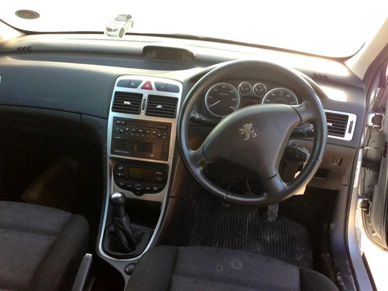 Peugeot 307 1.6hdi НА ЧАСТИ, снимка 7 - Автомобили и джипове - 17396232