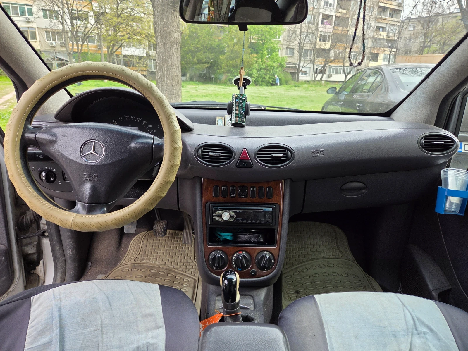 Mercedes-Benz A 170 1.9 L - изображение 8