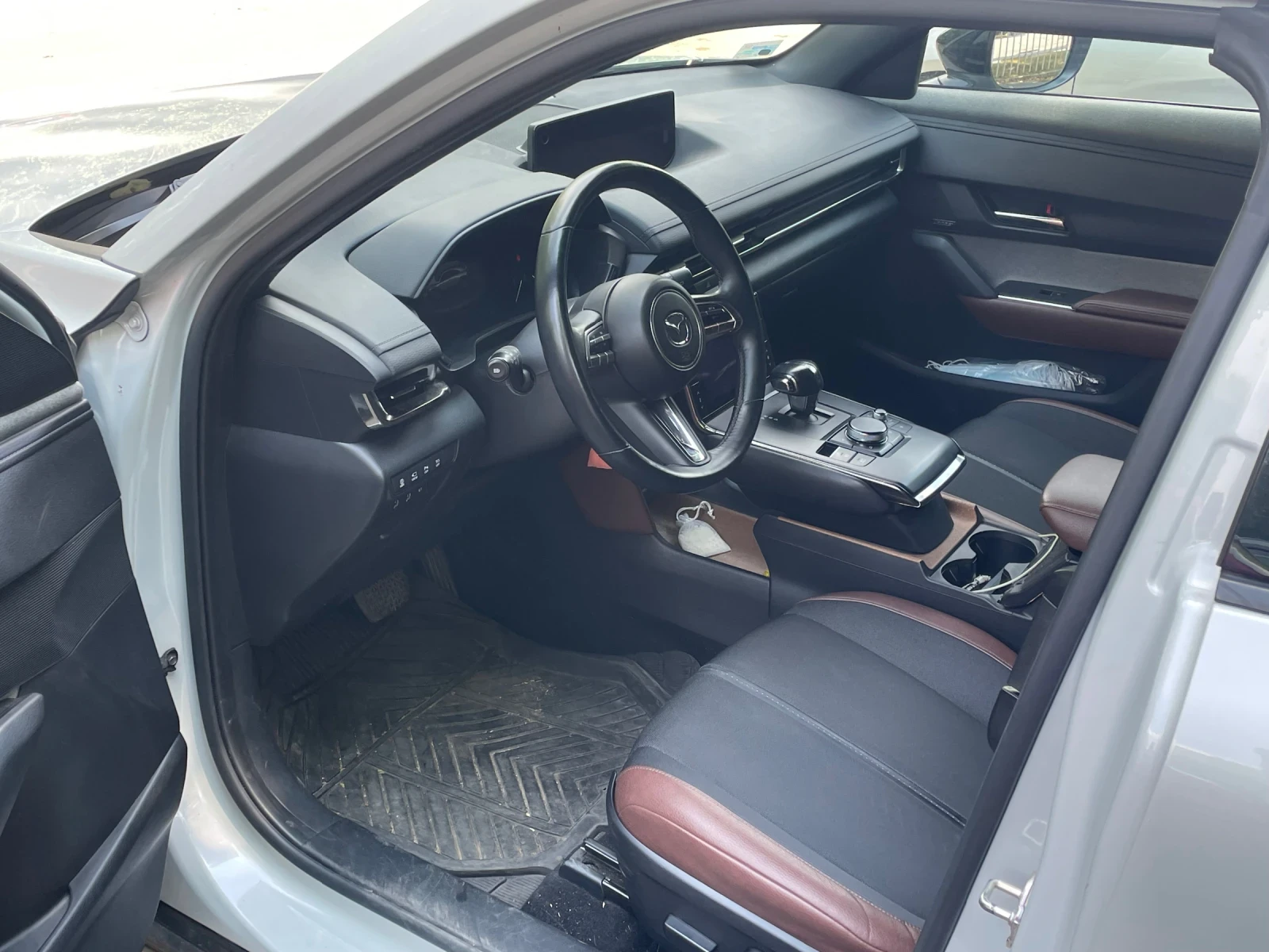 Mazda MX-30  - изображение 5