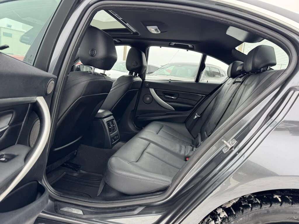 BMW 335 * HeadUp* AвтоКредит* (ЦЕНА ДО БГ), снимка 13 - Автомобили и джипове - 53705279