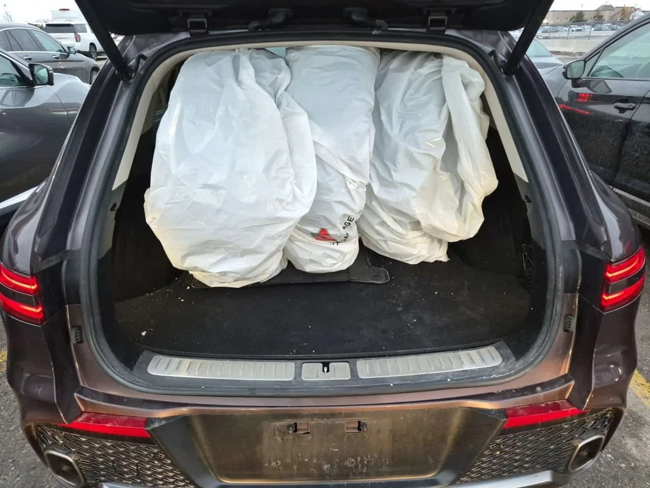 Genesis GV70 * 2.5T ADVANCED PLUS * Два чифта гуми * CARFAX * , снимка 14 - Автомобили и джипове - 53949558