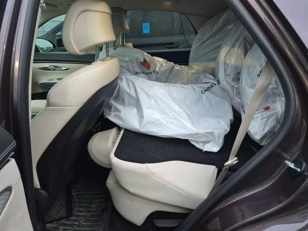 Genesis GV70 * 2.5T ADVANCED PLUS * Два чифта гуми * CARFAX * , снимка 10 - Автомобили и джипове - 53949558