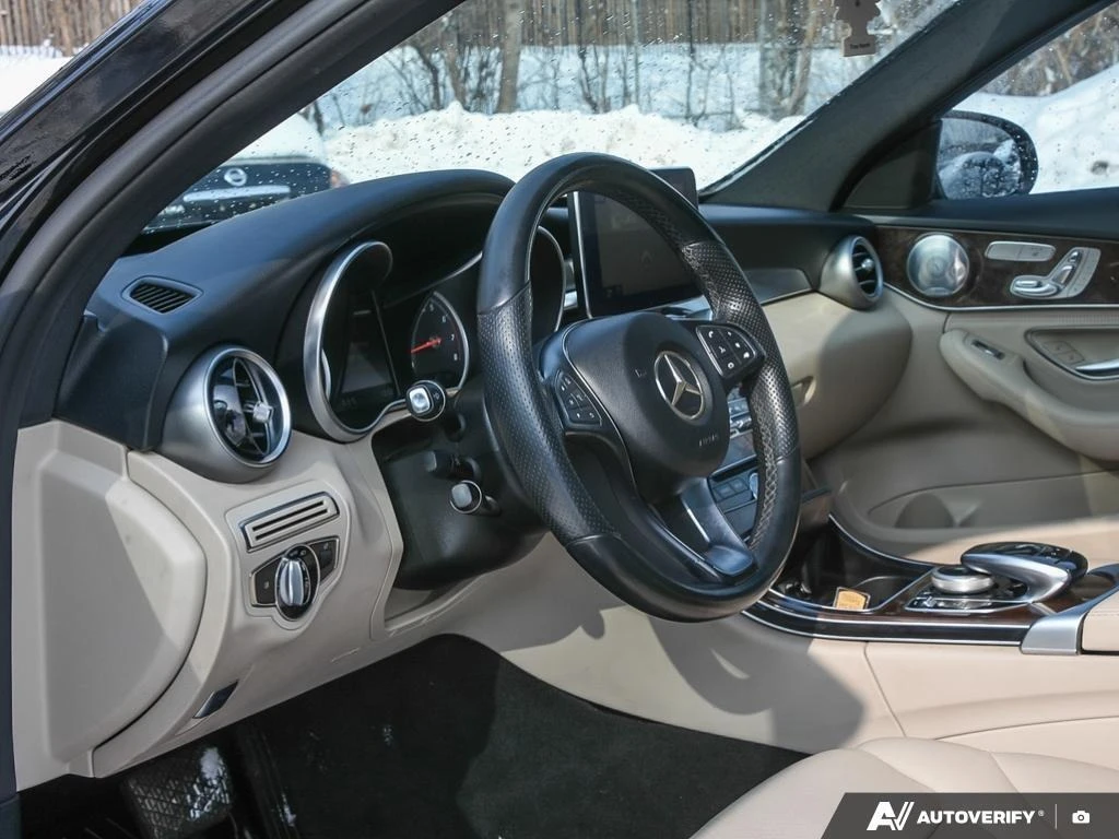 Mercedes-Benz C 400  C400 4MATIC  С РЕГИСТРАЦИЯ & АВТО КРЕДИТ, снимка 9 - Автомобили и джипове - 53995628